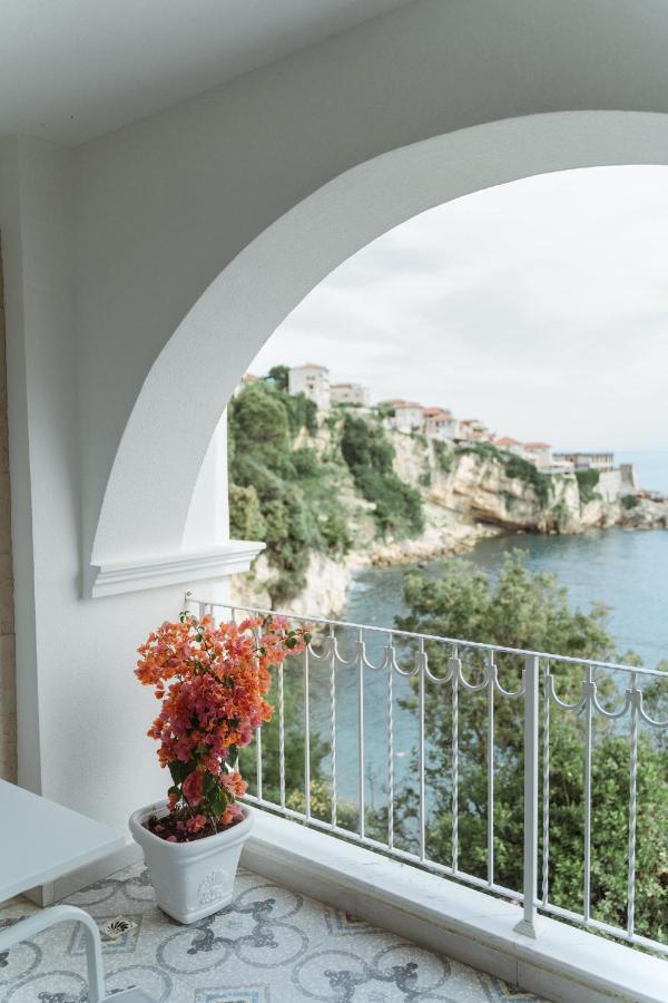 Hotel Maris Улцинь Экстерьер фото