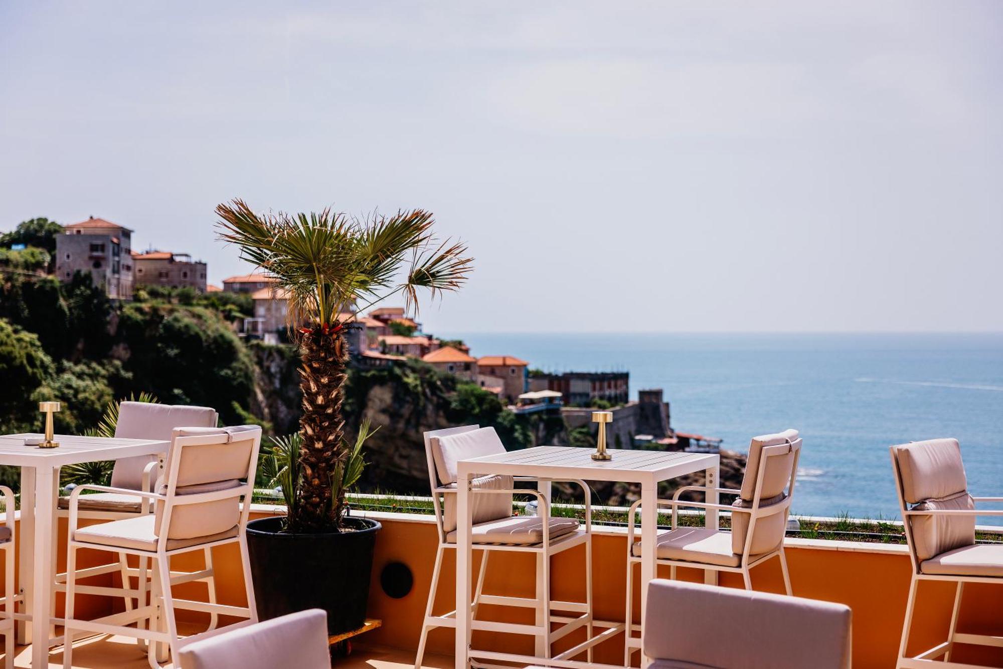 Hotel Maris Улцинь Экстерьер фото