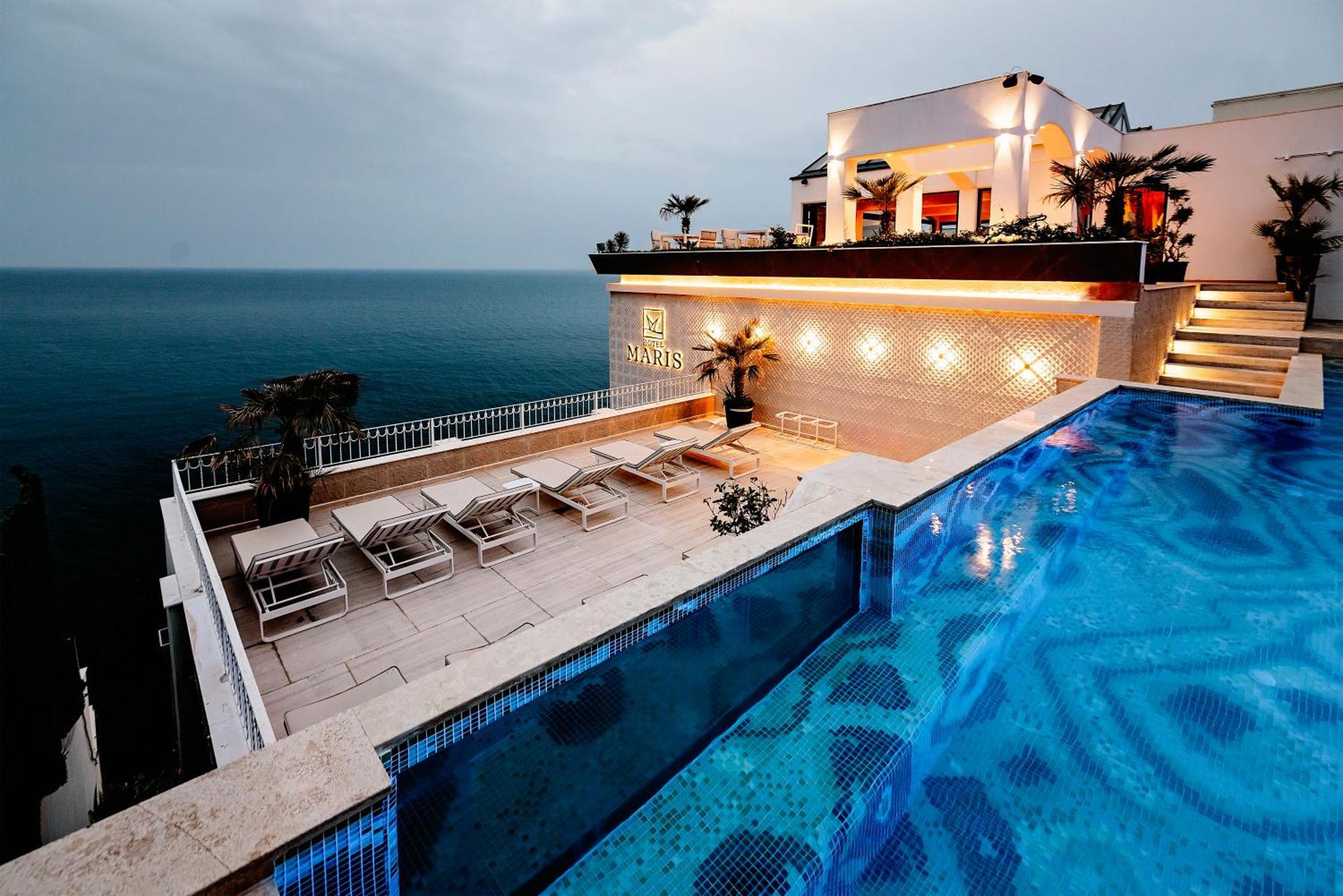 Hotel Maris Улцинь Экстерьер фото