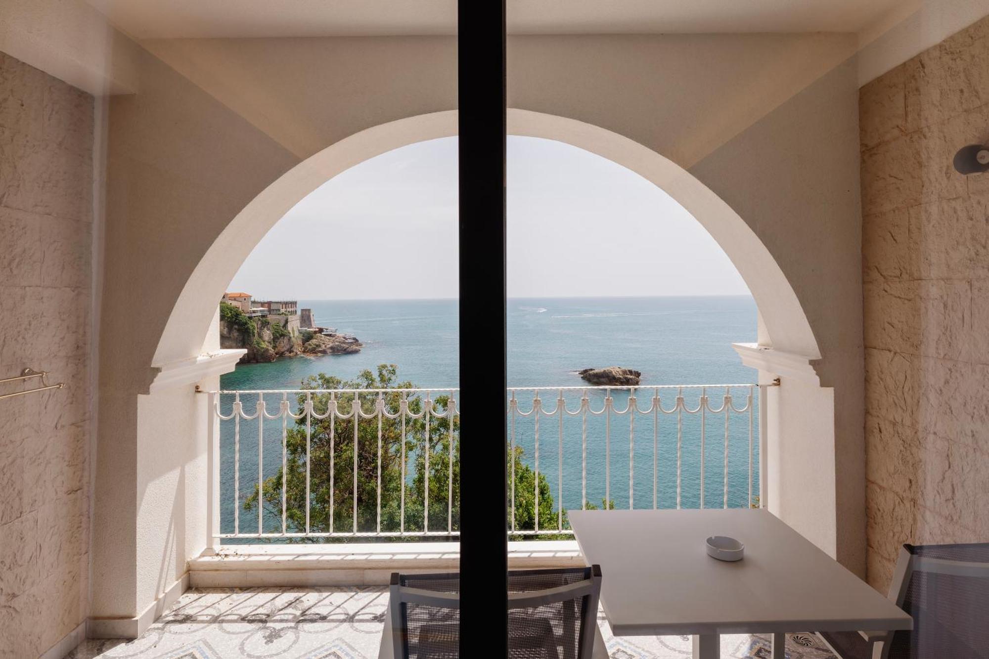 Hotel Maris Улцинь Экстерьер фото