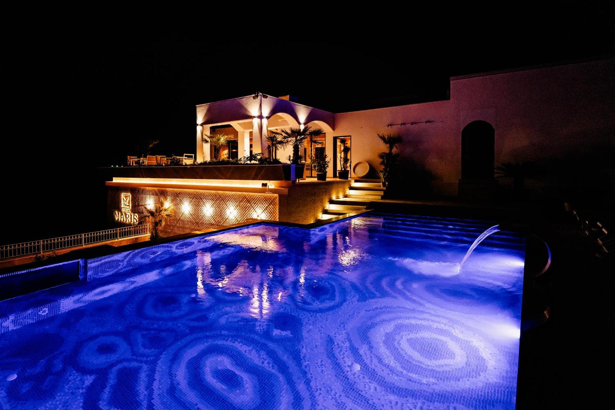 Hotel Maris Улцинь Экстерьер фото