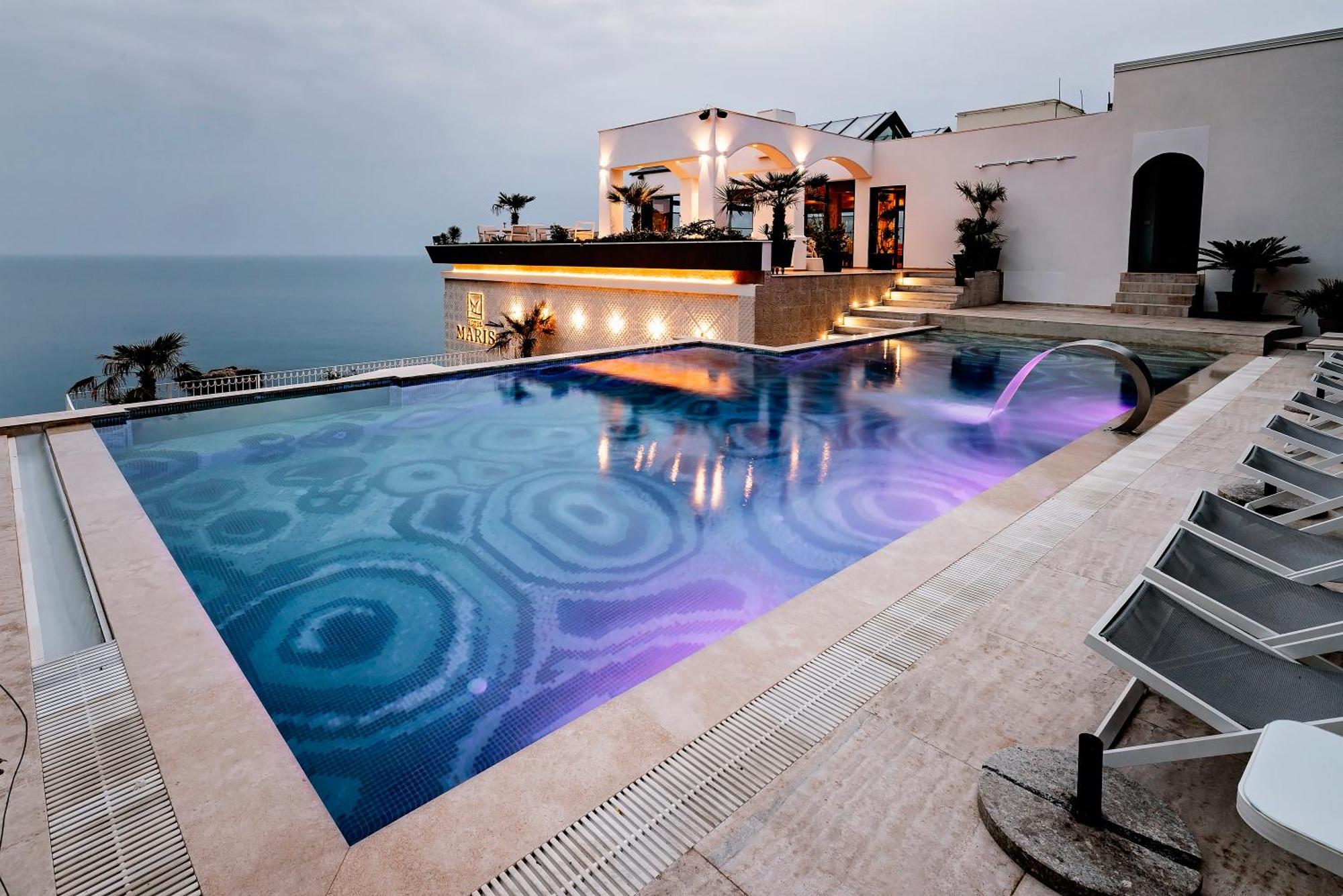 Hotel Maris Улцинь Экстерьер фото