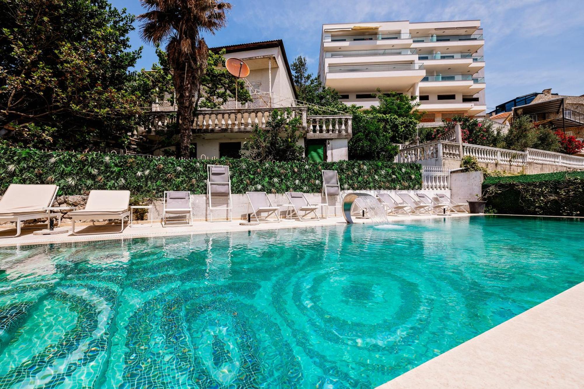 Hotel Maris Улцинь Экстерьер фото